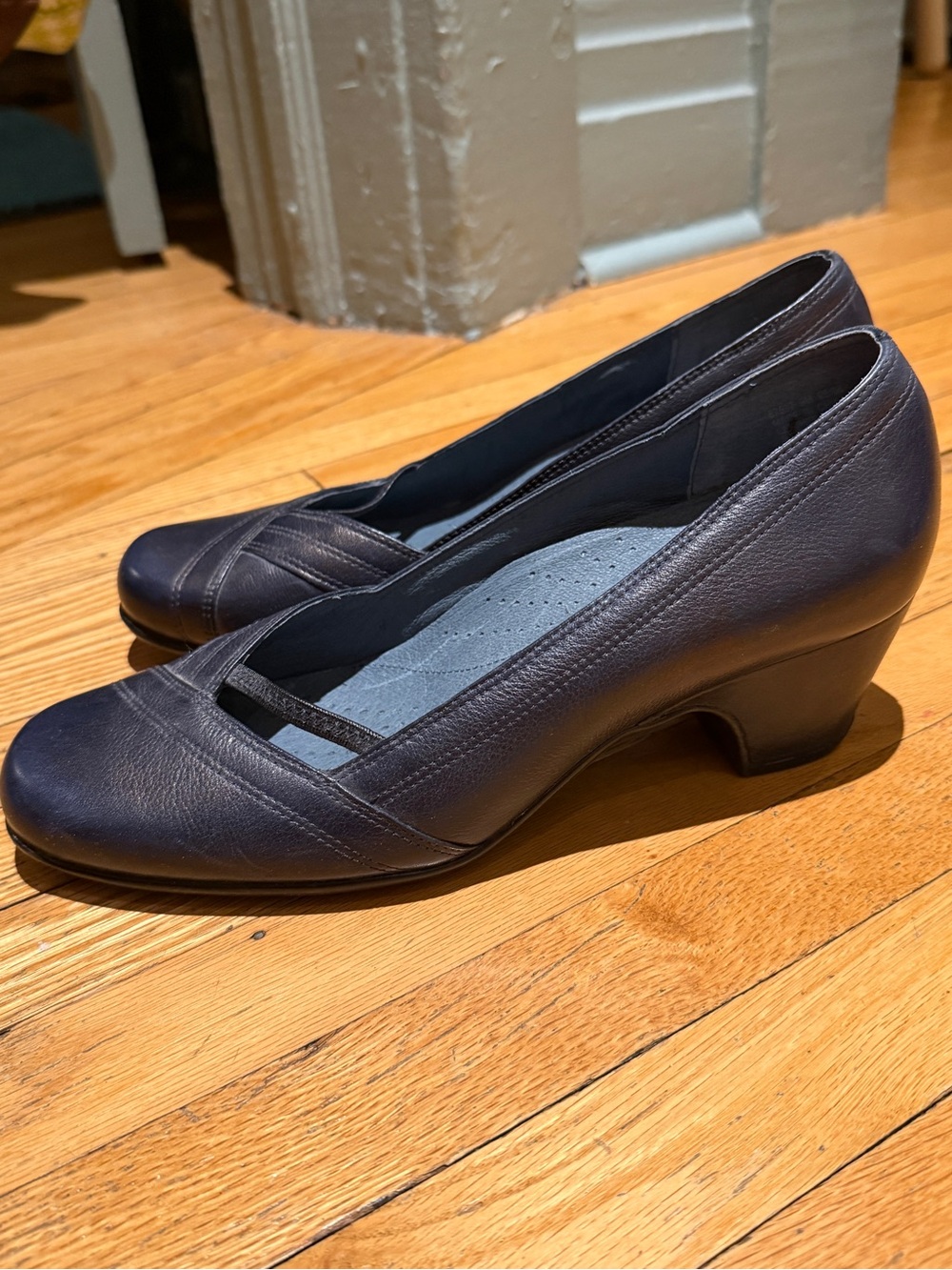 Clarks Women's Navy Blue Low Heels - Size 9